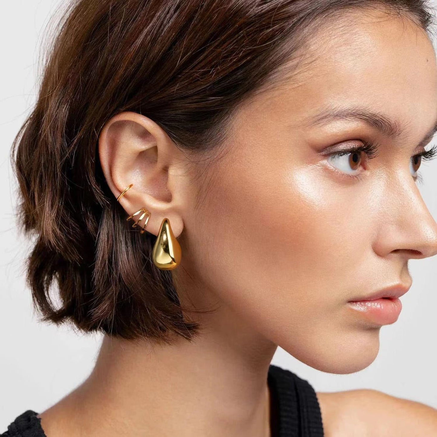 Lightweight Teardrop Highlight Earrings