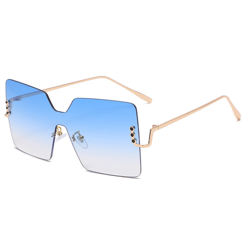 Stylish Large Frame Square Sunglasses for Men and Women – Modern and Trendy Design