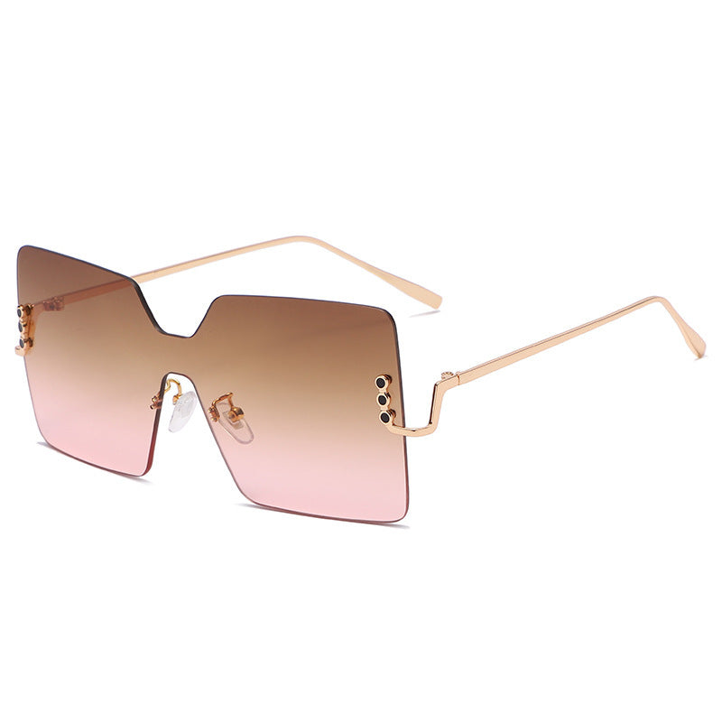 Stylish Large Frame Square Sunglasses for Men and Women – Modern and Trendy Design